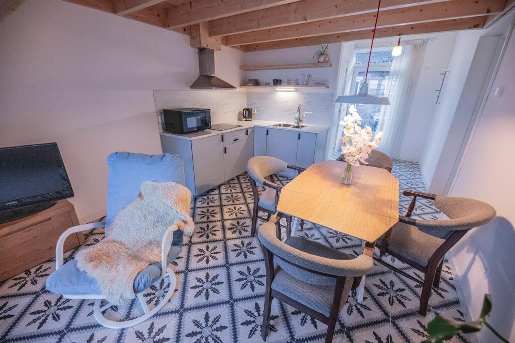 'T Pekelhuis - Vakantiehuisje Op Boerderij Huize Blokland Hem エクステリア 写真